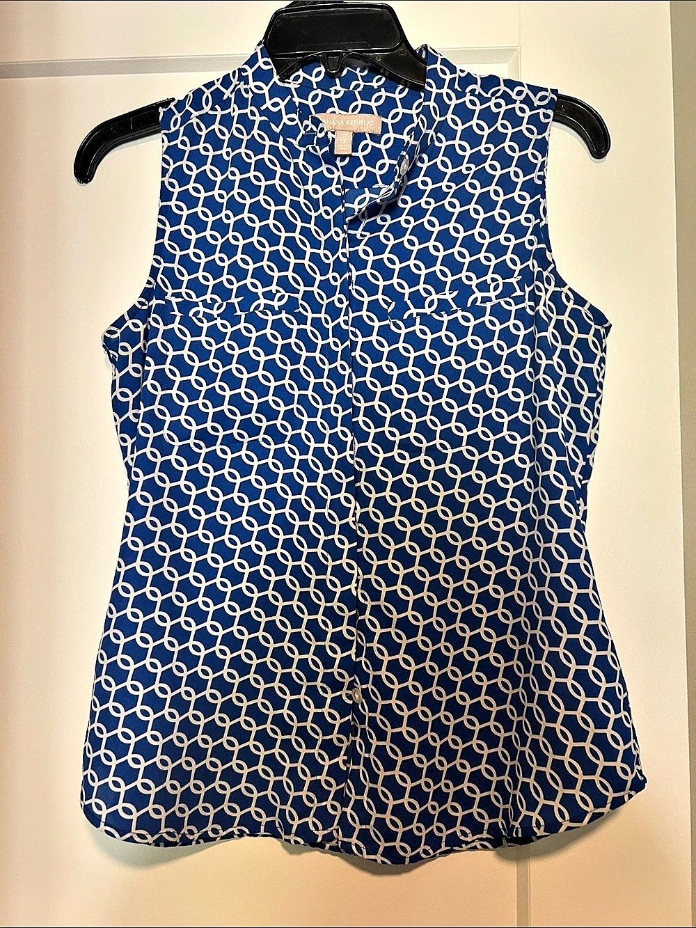 Banana Republic Geometric Blouse in Blue & White Size XS Like New